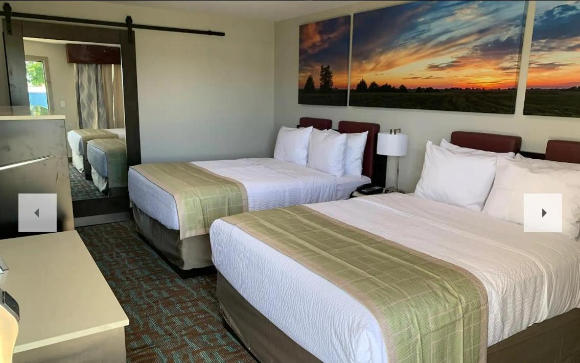 Days Inn By Wyndham Bellville Mansfield Екстериор снимка