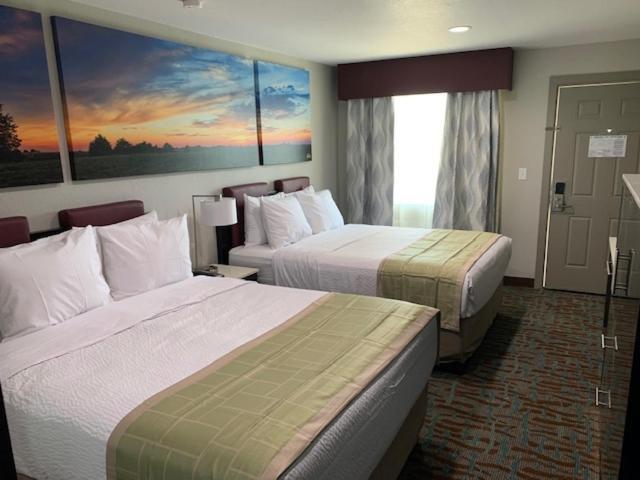 Days Inn By Wyndham Bellville Mansfield Екстериор снимка